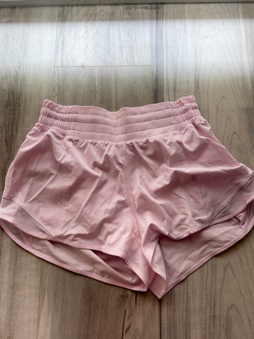Lululemon hotty hot 4” shorts